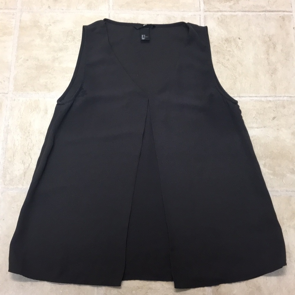 H&M charcoal gray sleeveless top